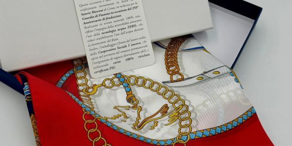 Foulard personalizzato per 250 anni della Guardia di Finanza