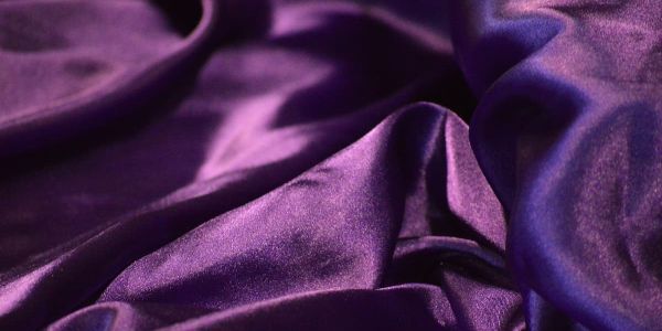 Regali aziendali eleganti e di classe: le collezioni esclusive di cravatte e foulard firmate Seterie Mosconi