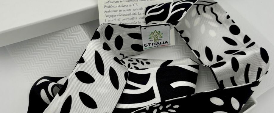 Twilly personalizzato per il G7 Italia con logo e simbolo albero