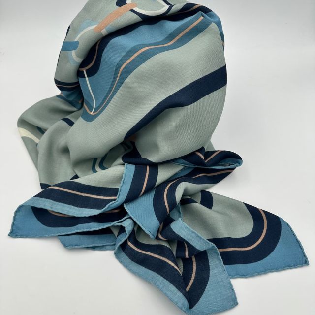 Sciarpa blu stampata