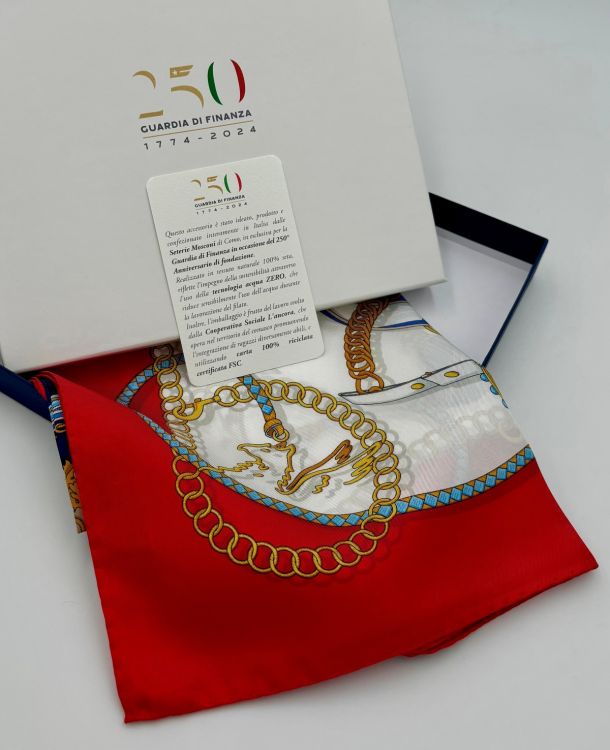 Foulard personalizzato per 250 anni della Guardia di Finanza