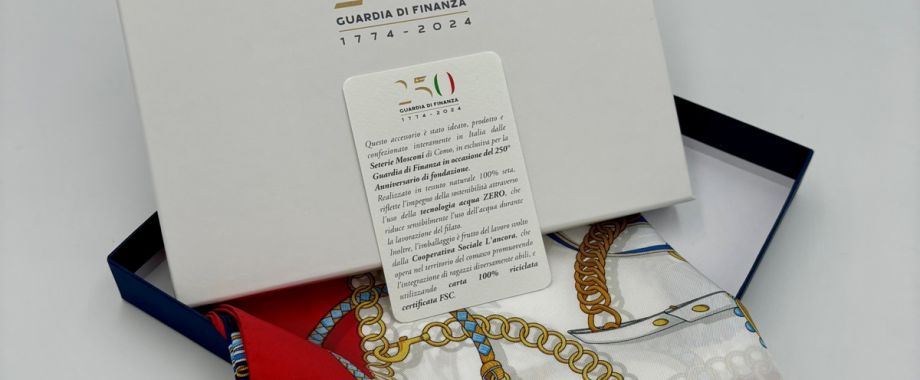 Foulard personalizzato per 250 anni della Guardia di Finanza