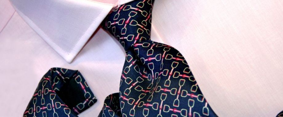 abbinare camicia e cravatta