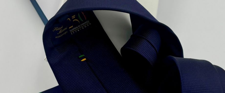 Cravatta personalizzata per 250 anni della Guardia di Finanza