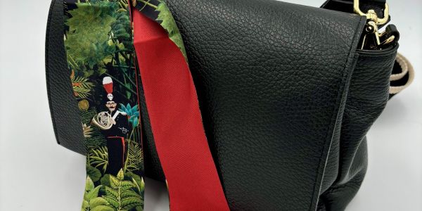Twilly verde e rosso con ricamo carabiniere