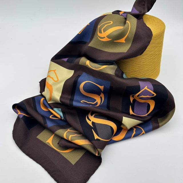 Brown foulard