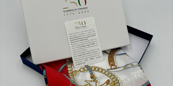 Foulard personalizzato per 250 anni della Guardia di Finanza