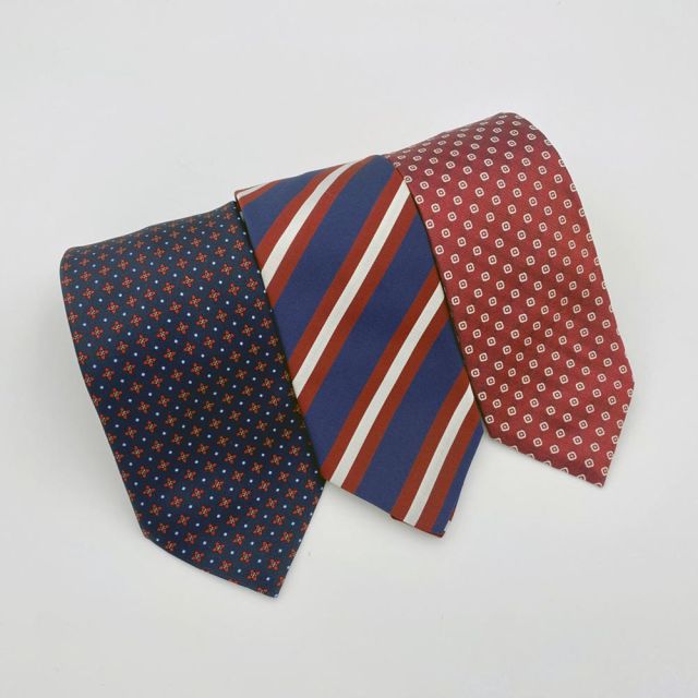 Trio di cravatte blu-rosse
