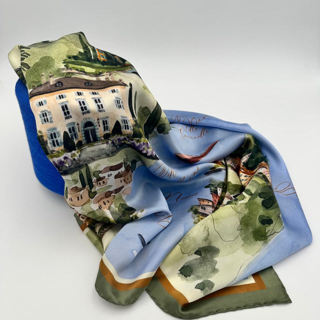 Custom-printed foulard