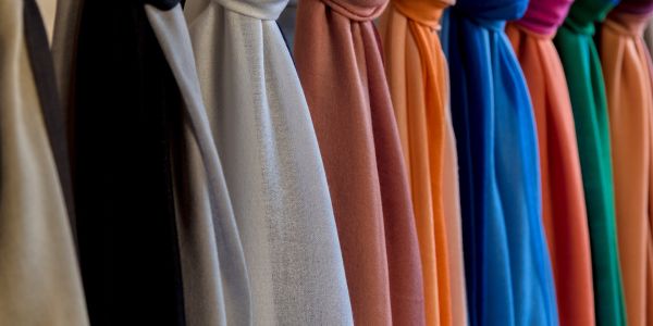 Foulard personalizzati per un autunno di stile ed eleganza